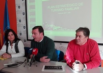 Peñíscola inicia la aplicación del Plan Estratégico de Turismo Familiar y crea una Comisión especializada en este producto turístico