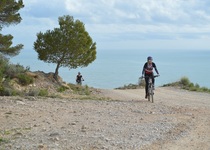 La bici de montaña protagoniza la jornada en Peñíscola con la Mandarina Bike Trail por la Sierra de Irta